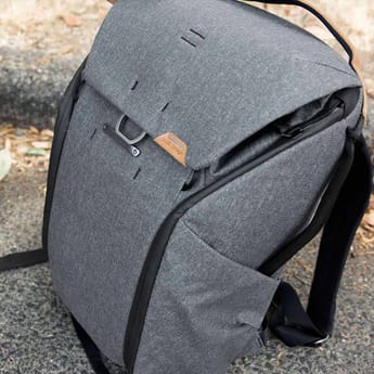 Peak Design 20L Everyday Backpack V2 (Charcoal)